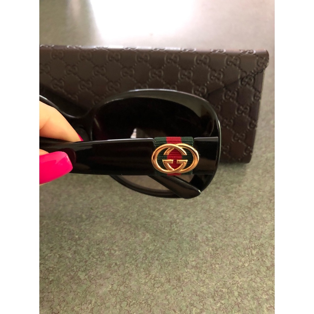 Gucci sunglasses and case 😎
